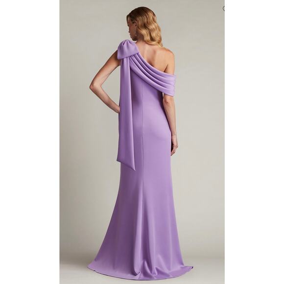 Tadashi Shoji Cassia Bow-Shoulder Crepe Gown - Size 8 - Picture 2 of 7